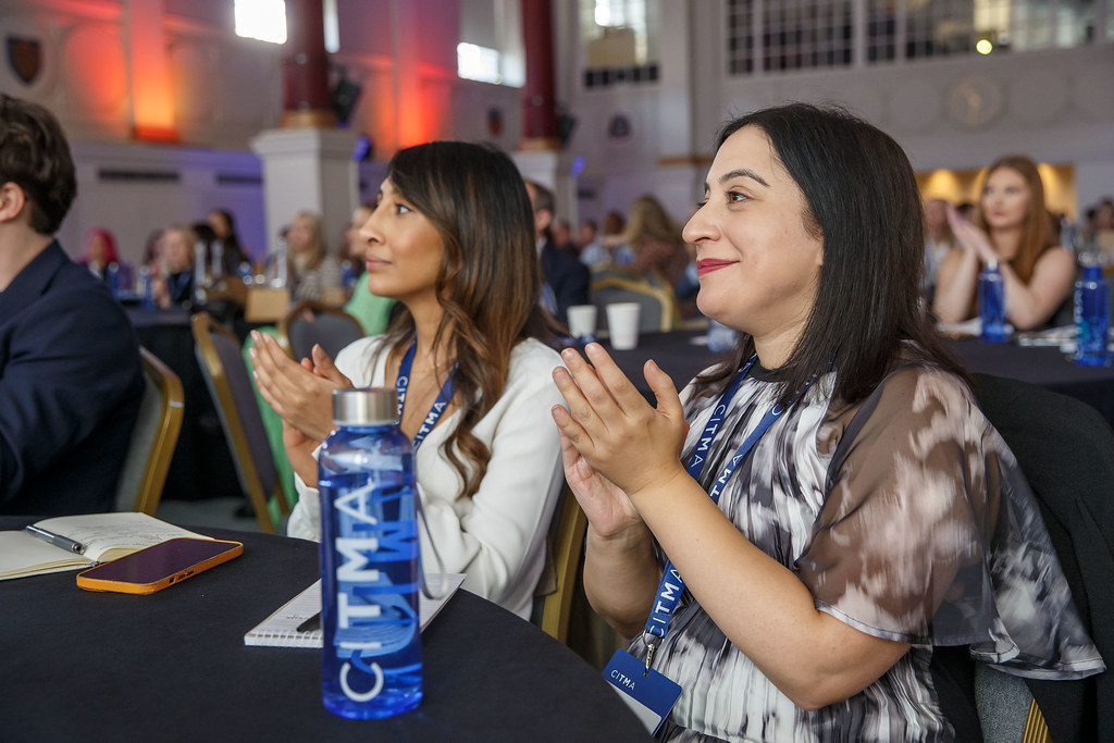 Paralegal Conference 2024 - Woman clapping.jpg